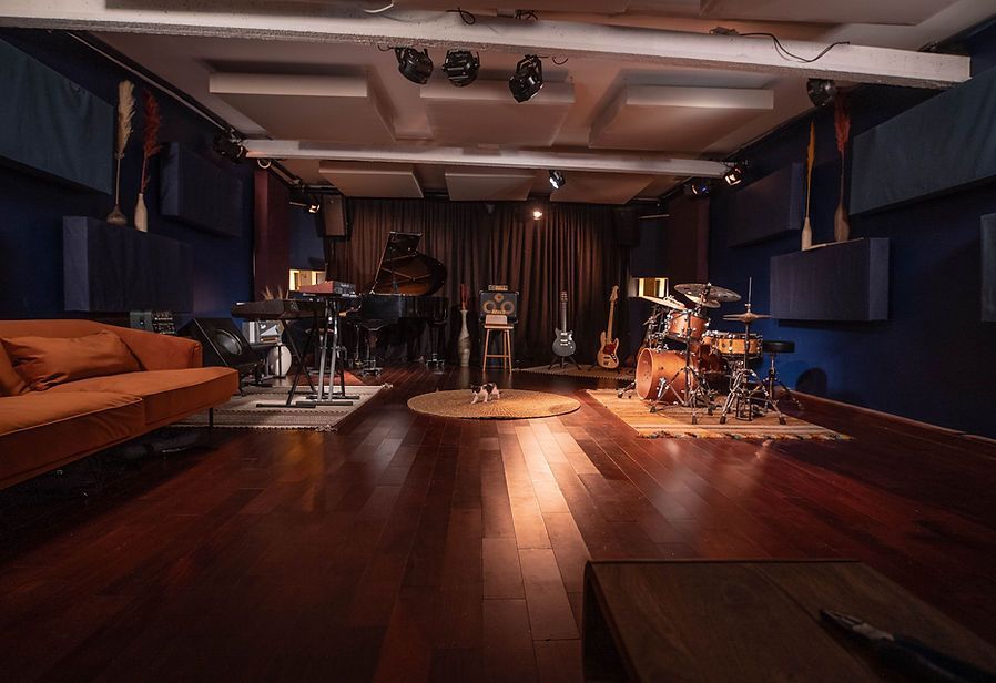 Studio d’enregistrement calme et bien équipé, à Aubervilliers 93300