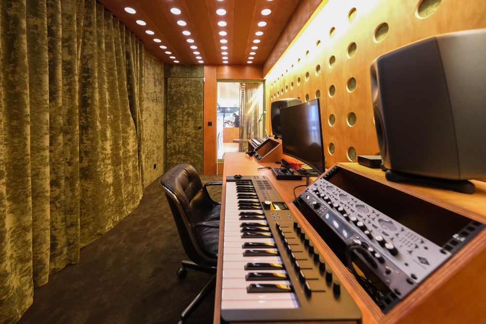 Studio d'enregistrement, à Paris 75018 #a3gXyw