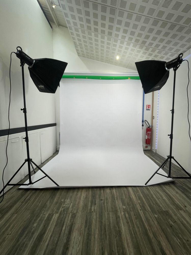 Studio Photo Équipé avec Eclairage Optimal à Villejuif, 94800