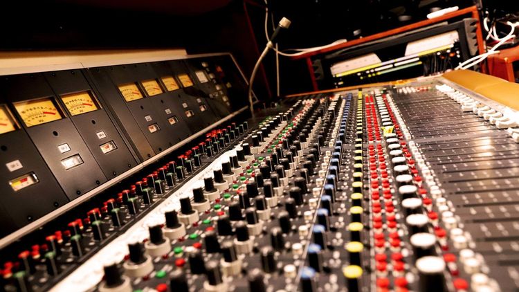 Studio d'enregistrement Professionnel Authentique à Hyères, 83400