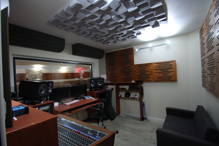 Studio d'enregistrement Professionnel Authentique à Hyères, 83400