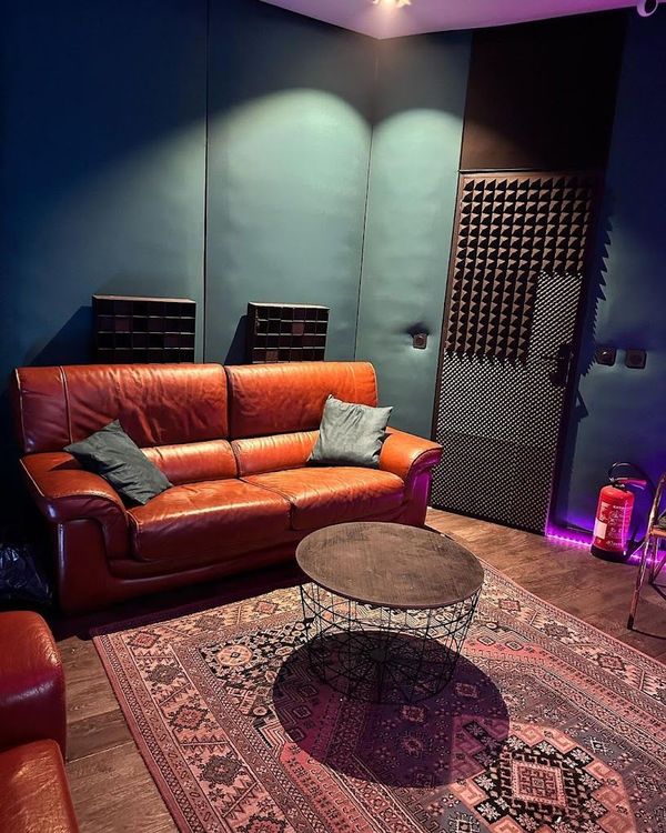 Studio d'enregistrement Professionnel équipé de matériels pro basé à Paris, 75010