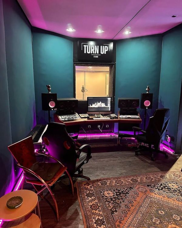 Studio d'enregistrement Professionnel équipé de matériels pro basé à Paris, 75010