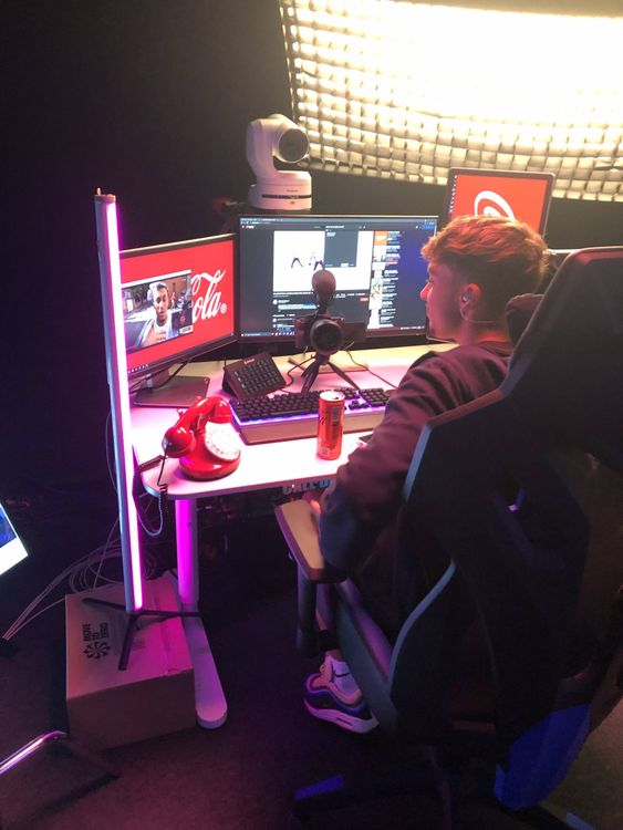 Studio de Vidéo LiveStream Professionnel avec assistance technique à Toulouse, 31000