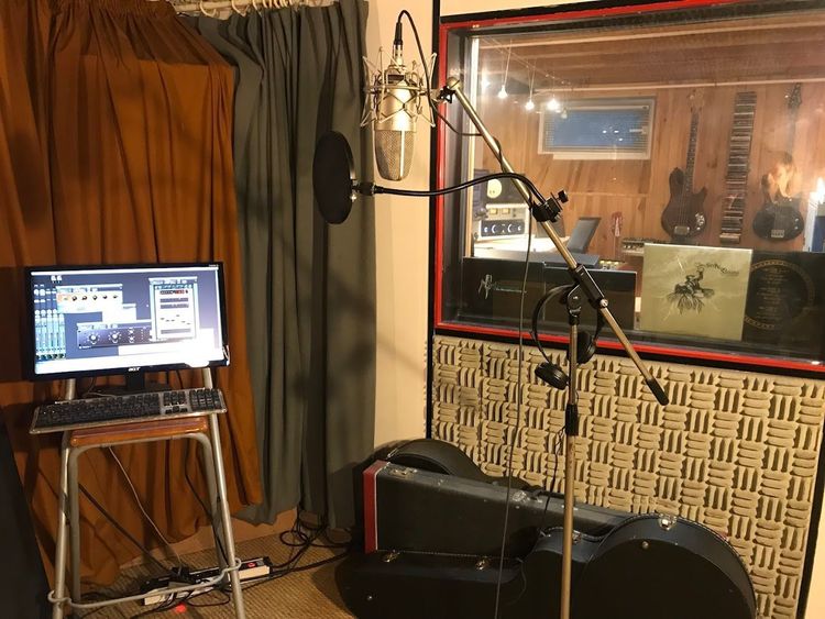 Studio d'enregistrement Vintage Acoustique à Toulouse, 31000