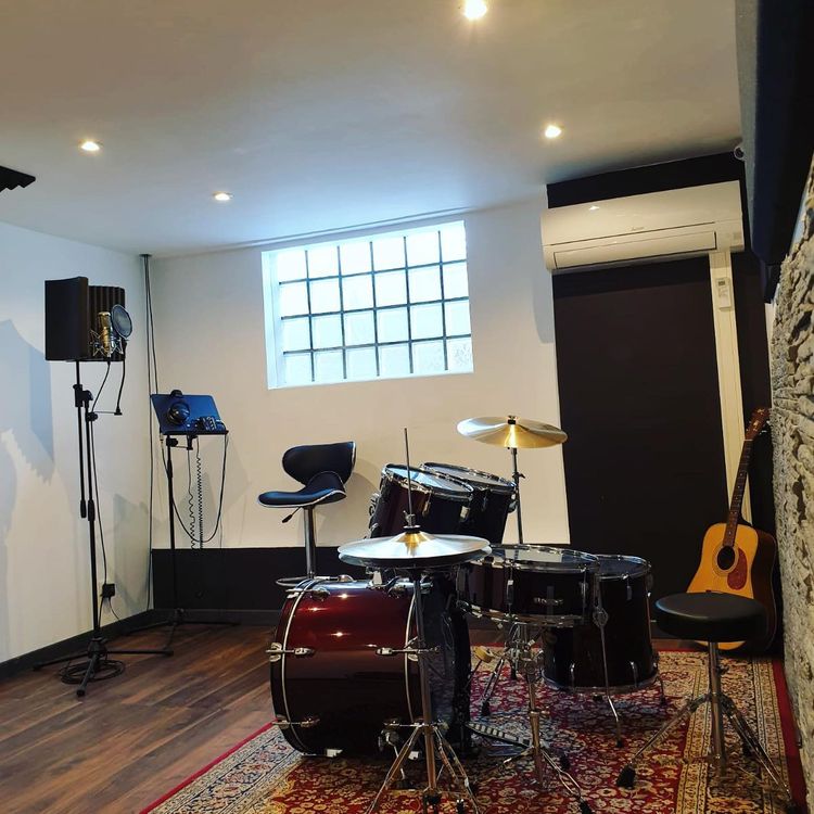 Studio d'enregistrement Moderne et Bien Équipé à Arcueil, 94110