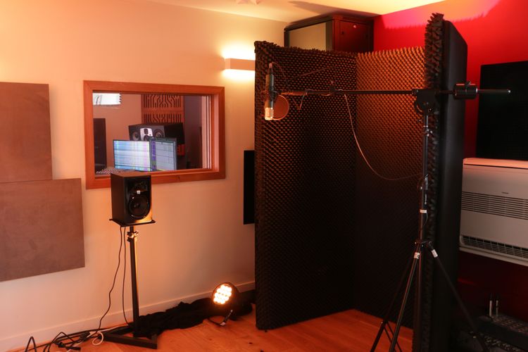 Studio d'enregistrement Bonne Ambiance à Tours, 37100