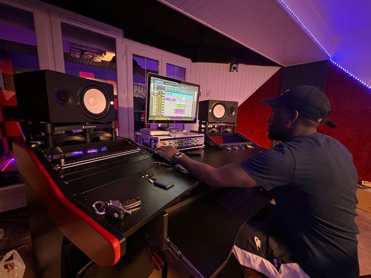 Studio d'enregistrement Professionnel et Chaleureux à Ivry-sur-Seine, 94200