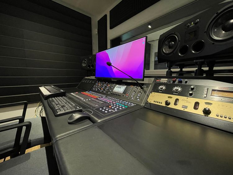 Studio d'enregistrement Professionnel parfait pour la prise de Son à Paris, 75015
