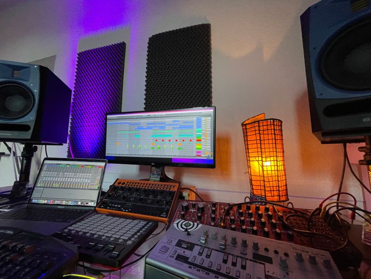 Studio d'enregistrement Intimiste & Cosy à Saint Girons, 09200