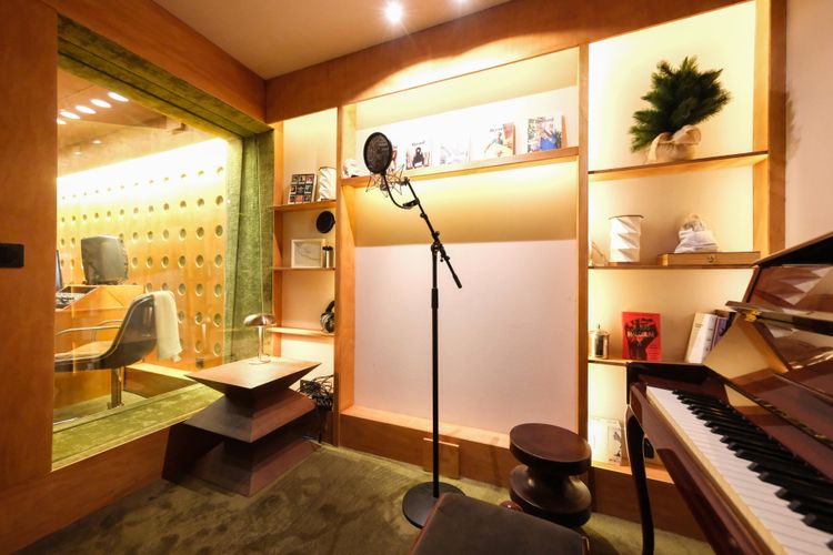 Studio d'enregistrement, à Paris 75018 #a3gXyw