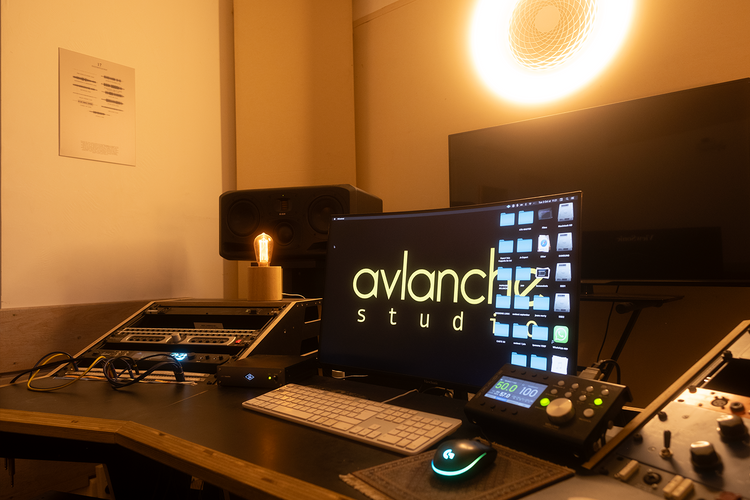 Studio d'enregistrement alliant l'Art du son et la précision musicale – Sublimez votre musique à Ivry-sur-Seine, 94200