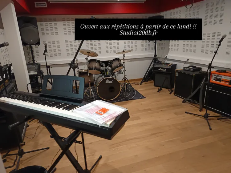 Studio d'enregistrement, à Ivry-sur-Seine 94200 #EKdDUM