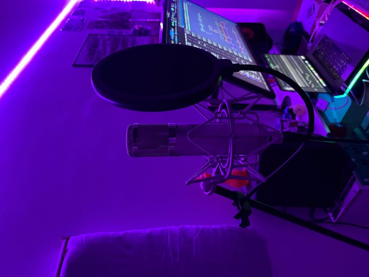 Studio d'enregistrement, à Paris 75020 #rh9GCd