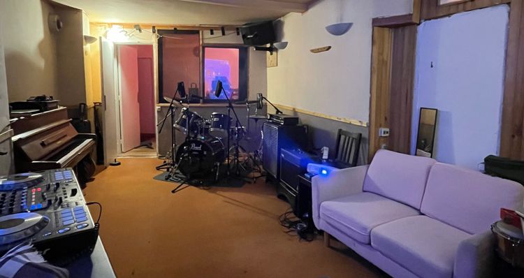 Studio d'enregistrement, à Maisons-Alfort 94700 #utgxqV
