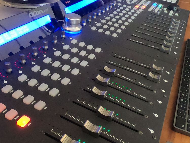 Studio d'enregistrement Lumineux & Epuré à Cannes, 06110