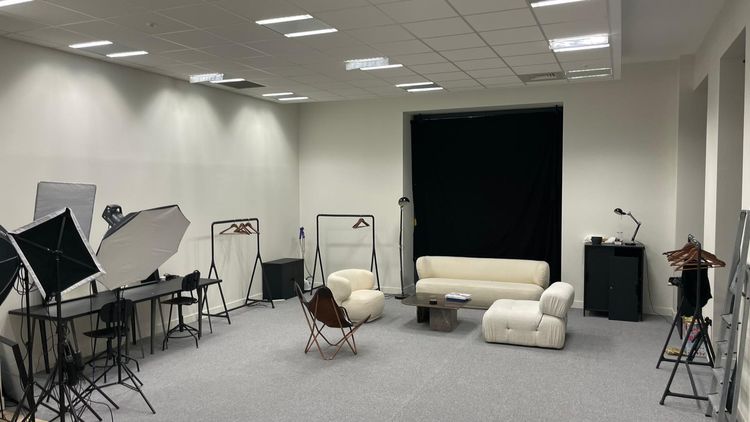 Studio photo lumineux spacieux dans un immeuble classe de chatillon, 92320