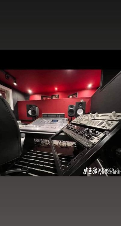 Studio d'enregistrement Pro avec une acoustique soignée, des équipements de pointe à Athis-Mons, 91200