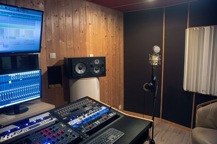Studio d'enregistrement Professionnel avec Matériel Pro à Lyon 69005