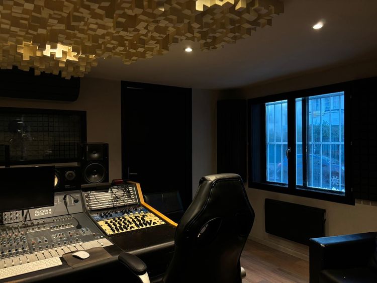 Studio d'enregistrement Urbain Authentique situé à Paris, 75019