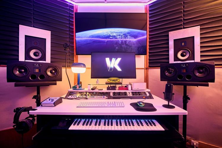 Studio d'Enregistrement, Création Musicale, Mixage, Mastering, Podcast à Montreuil, 93100