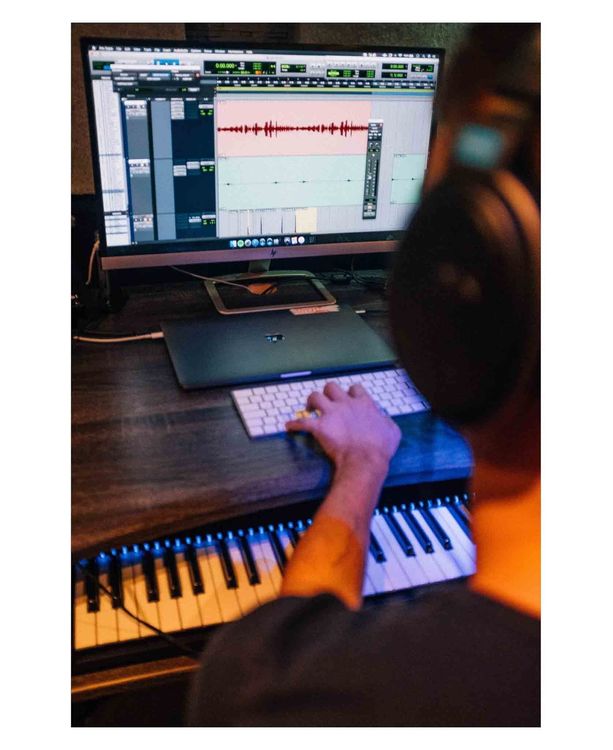 Studio d’enregistrement professionnel – Enregistrez, mixez et masterisez dans un cadre haut de gamme à Paris, 75017