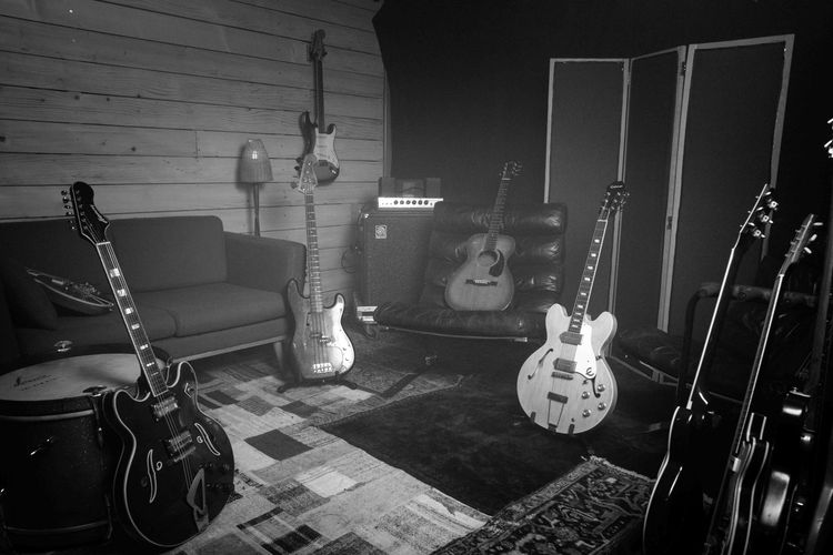 Studio d'enregistrement Spacieux avec une Console Analogique à Paris, 75018