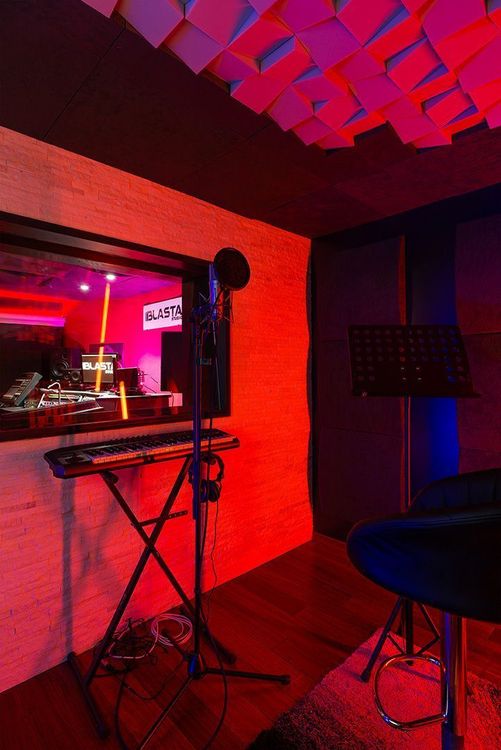 Studio d'enregistrement Professionnel avec plus de 120 Certifications à Neuilly-Sur-Marne, 93330