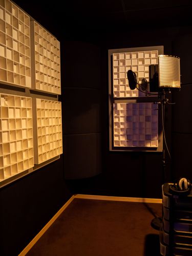 Studio d'enregistrement Bien Equipé avec Cabine à Paris, 75019