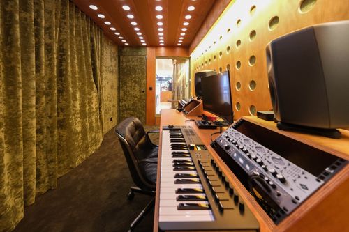 Studio d'enregistrement, à Paris 75018 #a3gXyw