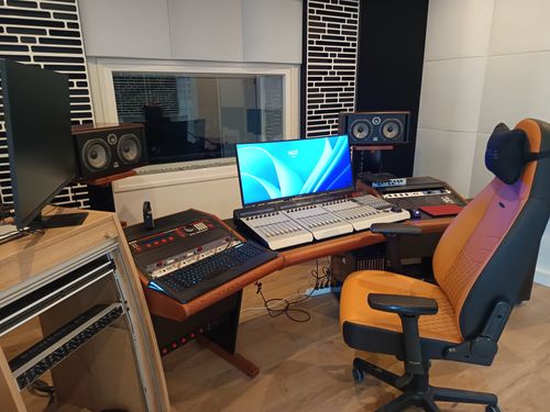 Studio d'enregistrement, à Ivry-sur-Seine 94200 #EKdDUM