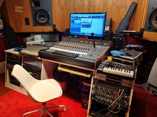 Studio d’enregistrement calme et bien équipé, à Paris 75009