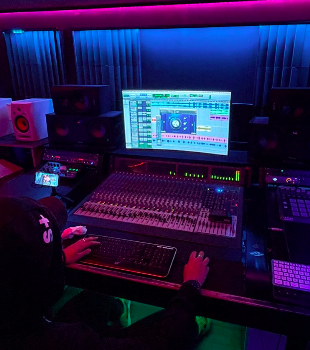 Studio idéal pour enregistrer et produire vos sons à Ivry-sur-Seine 94200